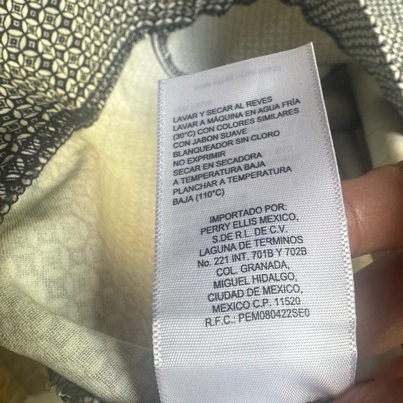 Women's Rafaella Stretch ankle pull on pants. Size 6 - Picture 9 of 12